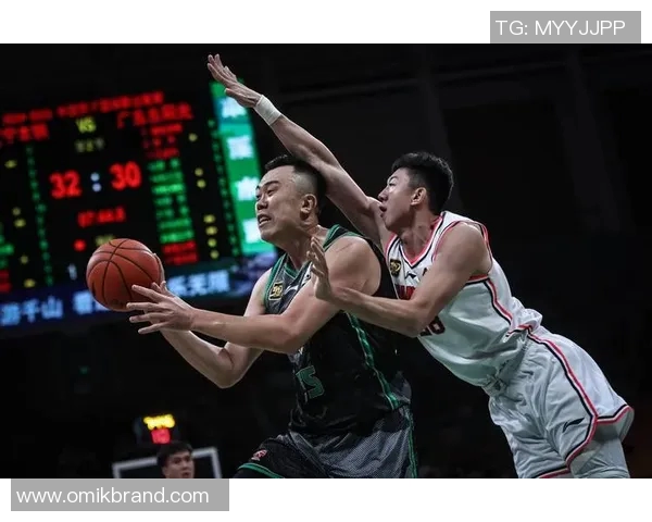 韩德君的篮球生涯回顾与未来展望：从青涩少年到CBA传奇的成长之路